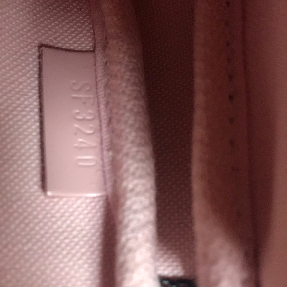 Louis Vuitton M69976 MINI POCHETTE ACCESSOIRES VIVIENNE Rose Ballerine BNIB - Picture 6 of 7